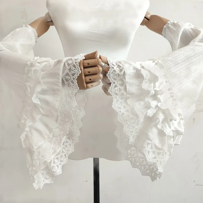 Japanese Y2k Gothic Lolita Flare Sleeve Victorian Vintage Layered Ruffle Lace Sweet Sleeves for Halloween Cosplay Costume Props
Japanese Y2k Gothic Lolita Flare Sleeve Victorian Vintage Layered Ruffle Lace Sweet Sleeves for Halloween Cosplay Costume Props