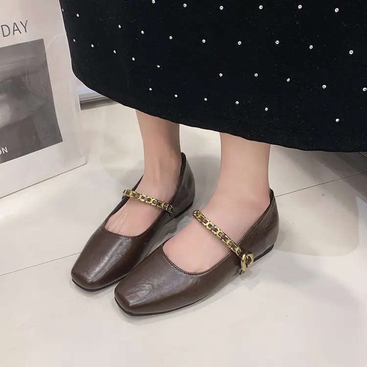 Retro Low Heel Soft Bottom New Women's Shoes Autumn New Style for Skirts Small Square Head Single Shoes
Retro Low Heel Soft Bottom New Women's Shoes Autumn New Style for Skirts Small Square Head Single Shoes