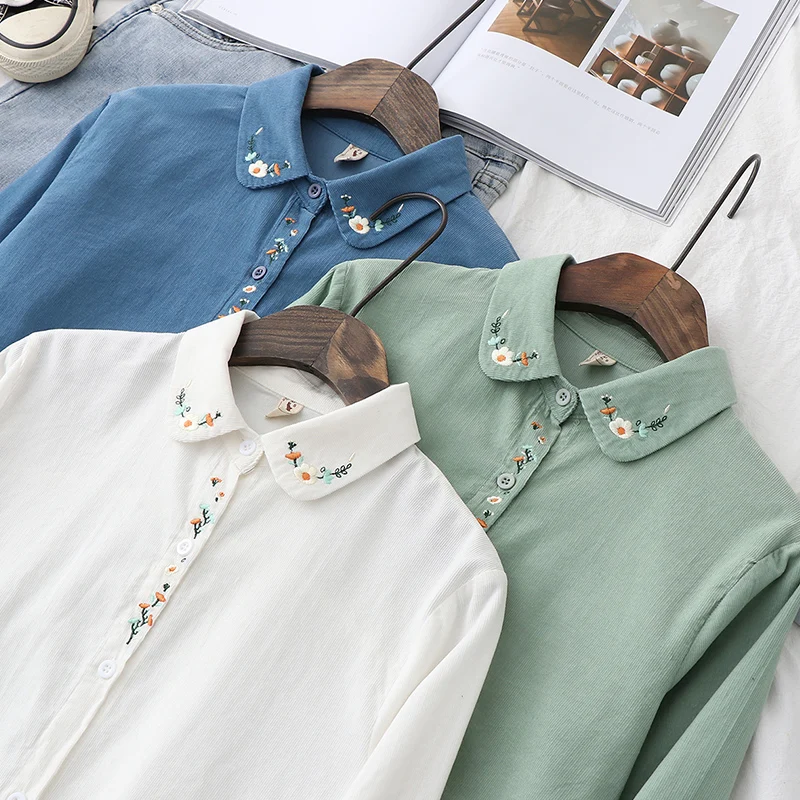 Autumn Winter Flower Embroidery Corduroy Shirt Women Clothing Turn Down Collar Long Sleeved Single Breasted Female Blouse U088
Autumn Winter Flower Embroidery Corduroy Shirt Women Clothing Turn Down Collar Long Sleeved Single Breasted Female Blouse U088