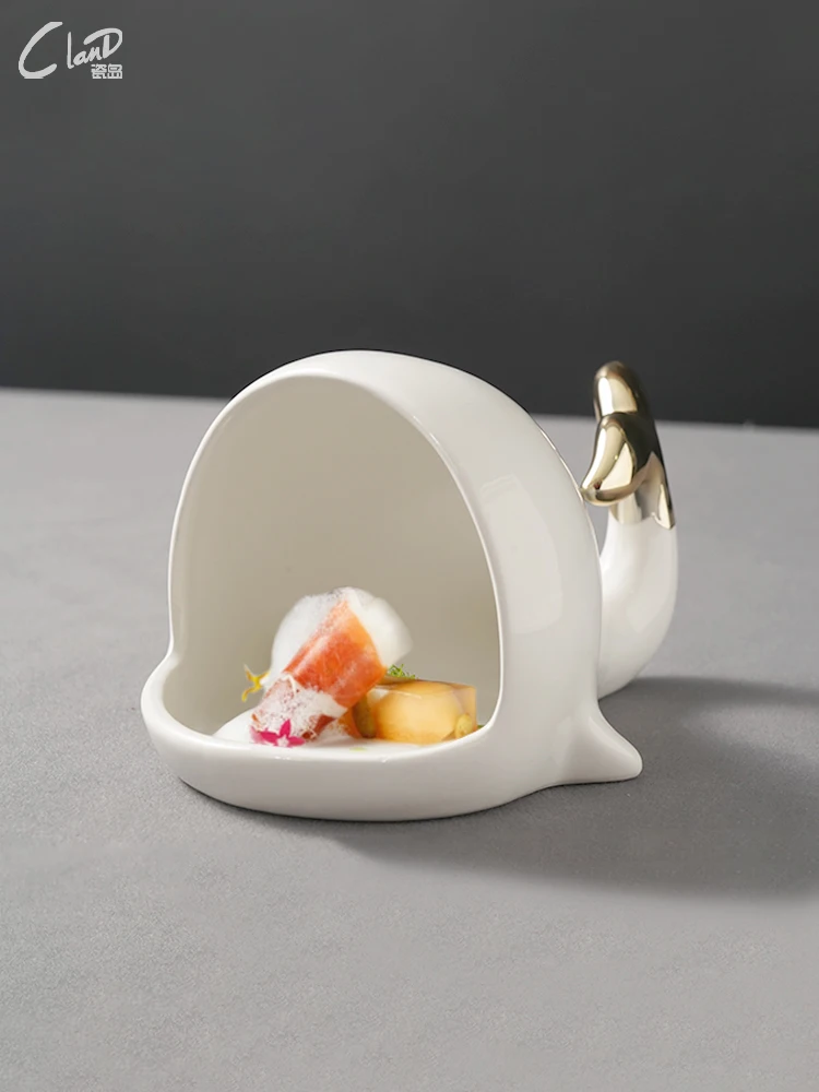 Десертный поднос в форме кита, блюдо с художественным дизайном, холодное блюдо, тарелка для дим-сама, керамическая посуда-качели, изысканная высококачественная модель
Десертный поднос в форме кита, блюдо с художественным дизайном, холодное блюдо, тарелка для дим-сама, керамическая посуда-качели, изысканная высококачественная модель