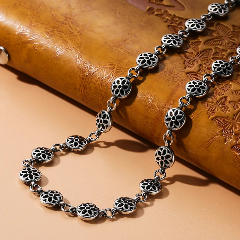 Pure silver cherry blossom collarbone chain, women's Thai silver fashion, national trend, single wearing necklace, silver chain
Pure silver cherry blossom collarbone chain, women's Thai silver fashion, national trend, single wearing necklace, silver chain