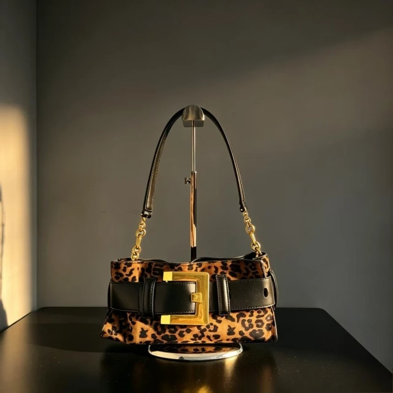 Elegant Messenger Bag For Women Leather Crossbody - Shoulder Handbag By Luxury Brand Popular
Elegant Messenger Bag For Women Leather Crossbody - Shoulder Handbag By Luxury Brand Popular