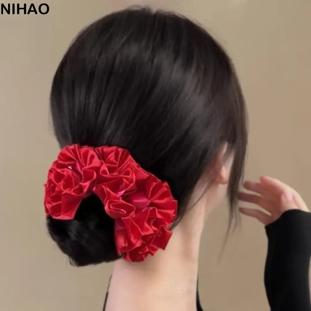 Personality Elastic Flower Ball Scrunchies Oversize Korean Style Large Satin Hair Rope Hair Tie Sweet Exaggerated Hair Ring Lady
Personality Elastic Flower Ball Scrunchies Oversize Korean Style Large Satin Hair Rope Hair Tie Sweet Exaggerated Hair Ring Lady
