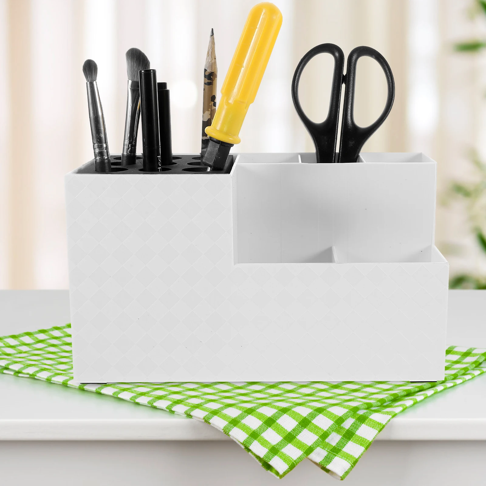 Hair Salon Tool ganizer Large Capacity Comb Scissors Storage Rack Black Desktop Shear Holder Barber Appliance Case
Hair Salon Tool ganizer Large Capacity Comb Scissors Storage Rack Black Desktop Shear Holder Barber Appliance Case