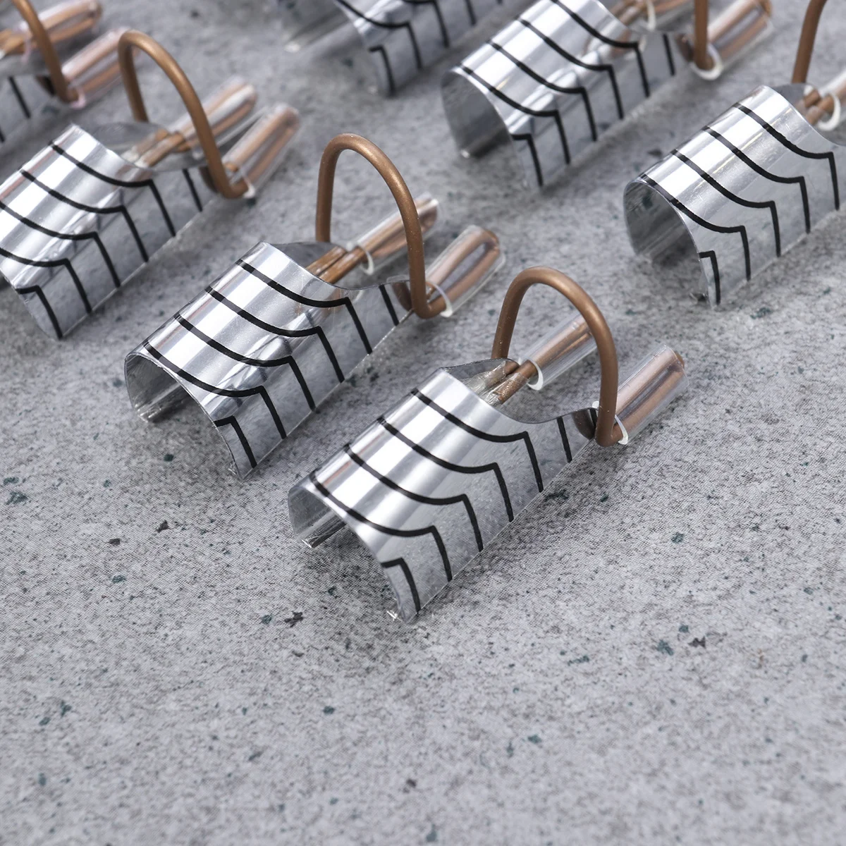 15Pcs Nail Extension Finger Covers Metal Aluminum Mold Tips Reusable Adjustable Accurate Guide for Nail Art Manicure Beauty
15Pcs Nail Extension Finger Covers Metal Aluminum Mold Tips Reusable Adjustable Accurate Guide for Nail Art Manicure Beauty