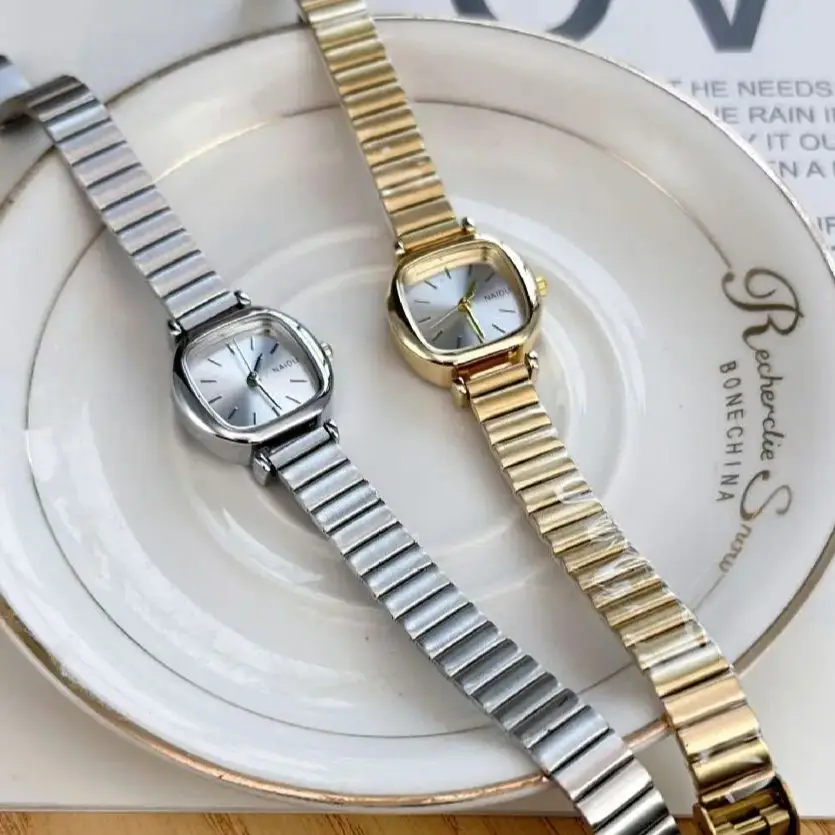 Женские часы, простые темпераментные квадратные студенческие наручные часы с маленьким циферблатом, модные женские часы, подарок
Женские часы, простые темпераментные квадратные студенческие наручные часы с маленьким циферблатом, модные женские часы, подарок