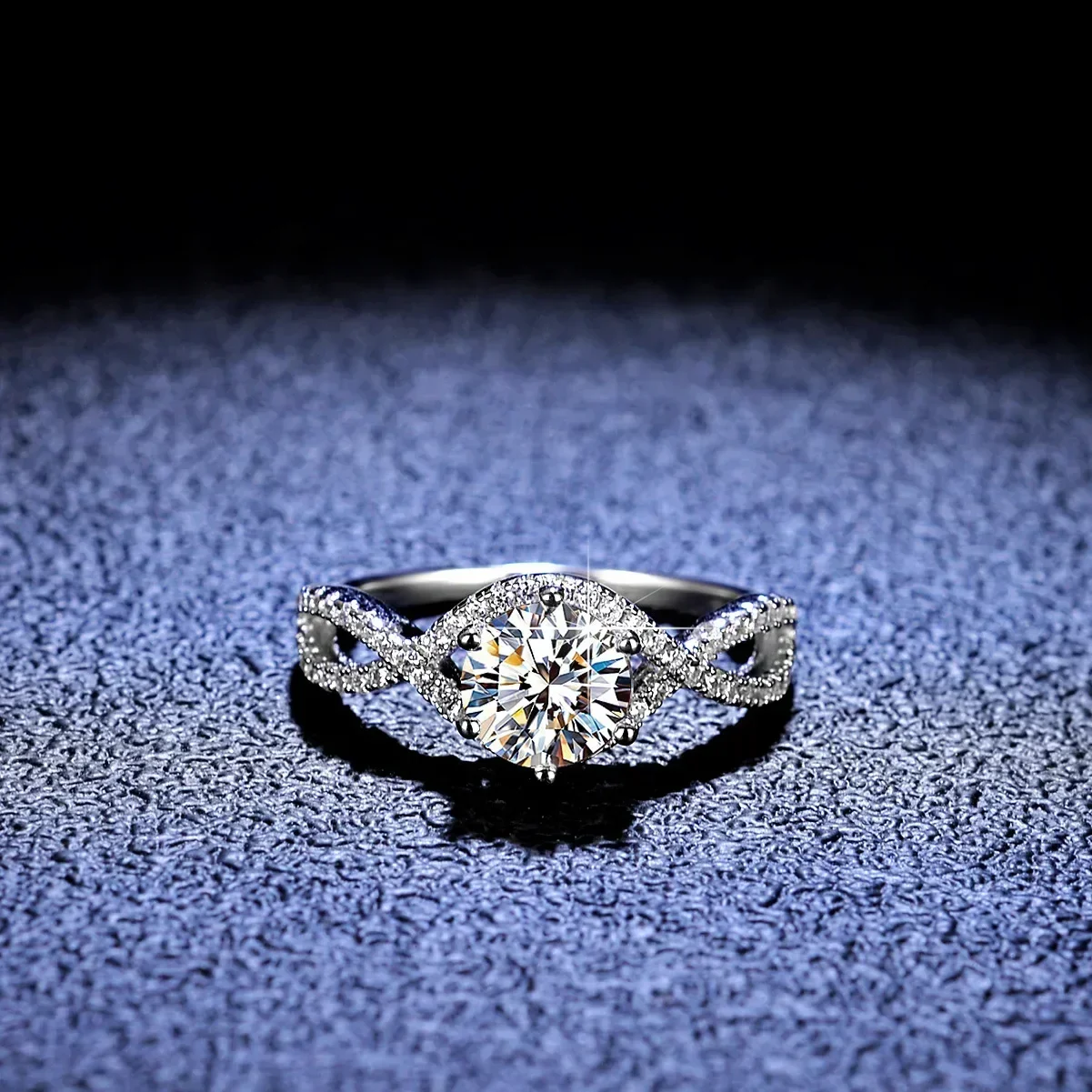 Luxury PT950 Platinum Proposal Ring Real High Clarity D Color Diamond Moissanite Rings Wedding Band Jewelry for Women
Luxury PT950 Platinum Proposal Ring Real High Clarity D Color Diamond Moissanite Rings Wedding Band Jewelry for Women