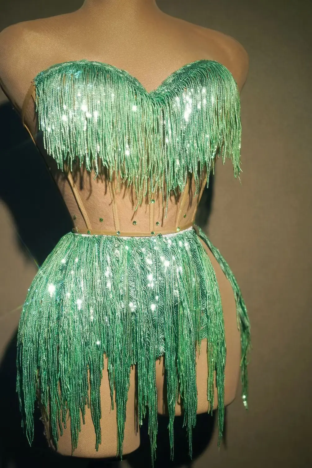 Women Drag Queen Costume Gogo Dancewear Sexy Stretch Green Sequins Fringed Bodysuit Pole Dance Dress Stage Rave Outfit
Women Drag Queen Costume Gogo Dancewear Sexy Stretch Green Sequins Fringed Bodysuit Pole Dance Dress Stage Rave Outfit