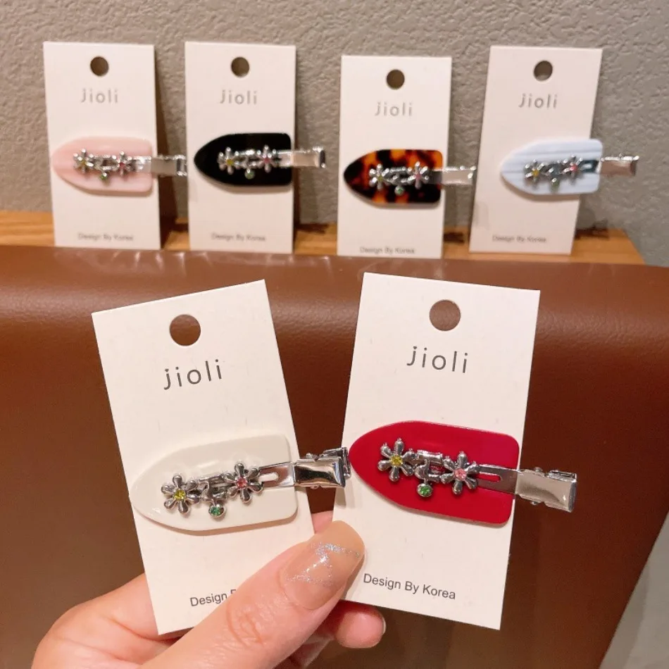 Girls Metal Flower Hair Clips with Rhinestone Cute Female Bang Cips No Crease Barrettes for Kids Daily Wear and Hairstyling ZX07
Girls Metal Flower Hair Clips with Rhinestone Cute Female Bang Cips No Crease Barrettes for Kids Daily Wear and Hairstyling ZX07