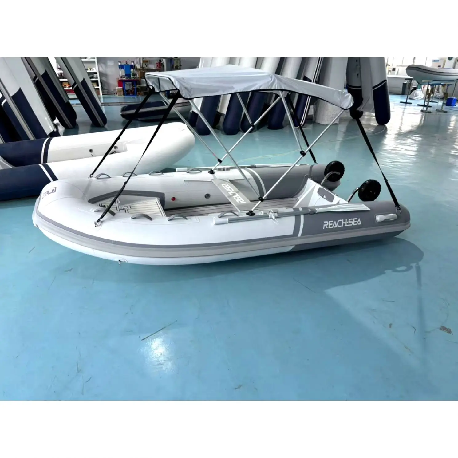 Надувная лодка ПВХ RIB RHIB на 6 человек, 12 футов, с большими колесами и тентом, бело-серого цвета, класса люкс, OEM/ODM для патрулирования
Надувная лодка ПВХ RIB RHIB на 6 человек, 12 футов, с большими колесами и тентом, бело-серого цвета, класса люкс, OEM/ODM для патрулирования