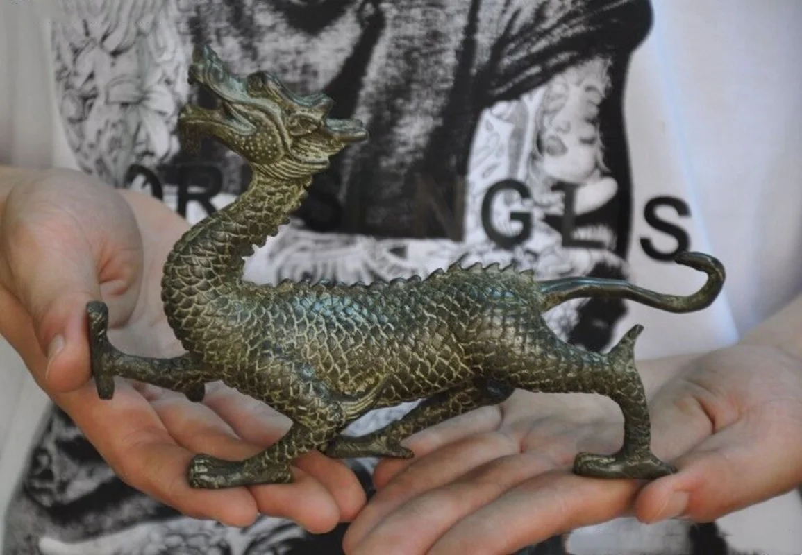 Old China bronze Feng Shui auspicious Dragon Loong Dragons Zodiac animal statue
Old China bronze Feng Shui auspicious Dragon Loong Dragons Zodiac animal statue
