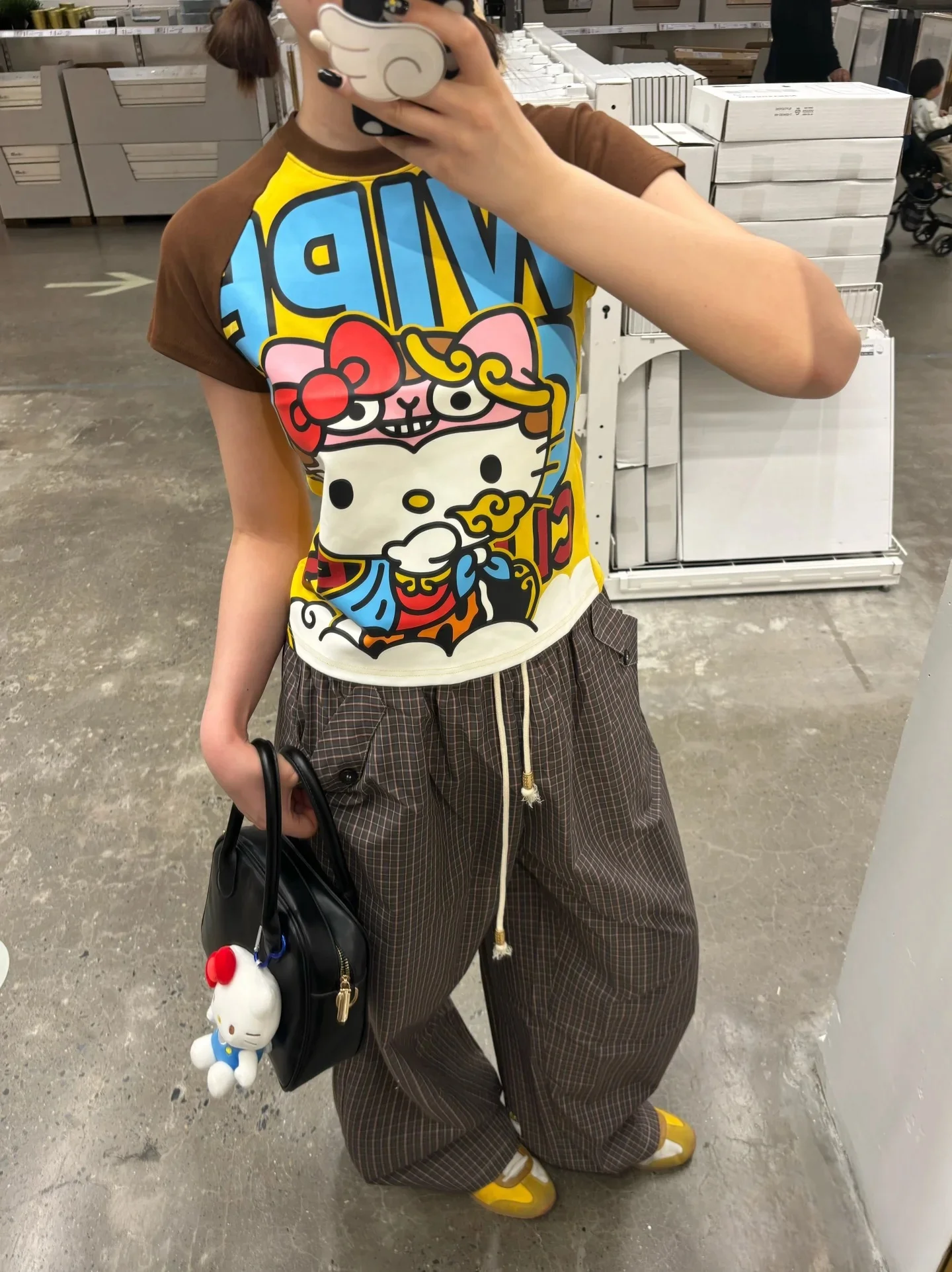 Hello Kitty Fashionable short-sleeved T-shirt with Kitty Cat print for women; pure cotton, cute top for summer.
Hello Kitty Fashionable short-sleeved T-shirt with Kitty Cat print for women; pure cotton, cute top for summer.