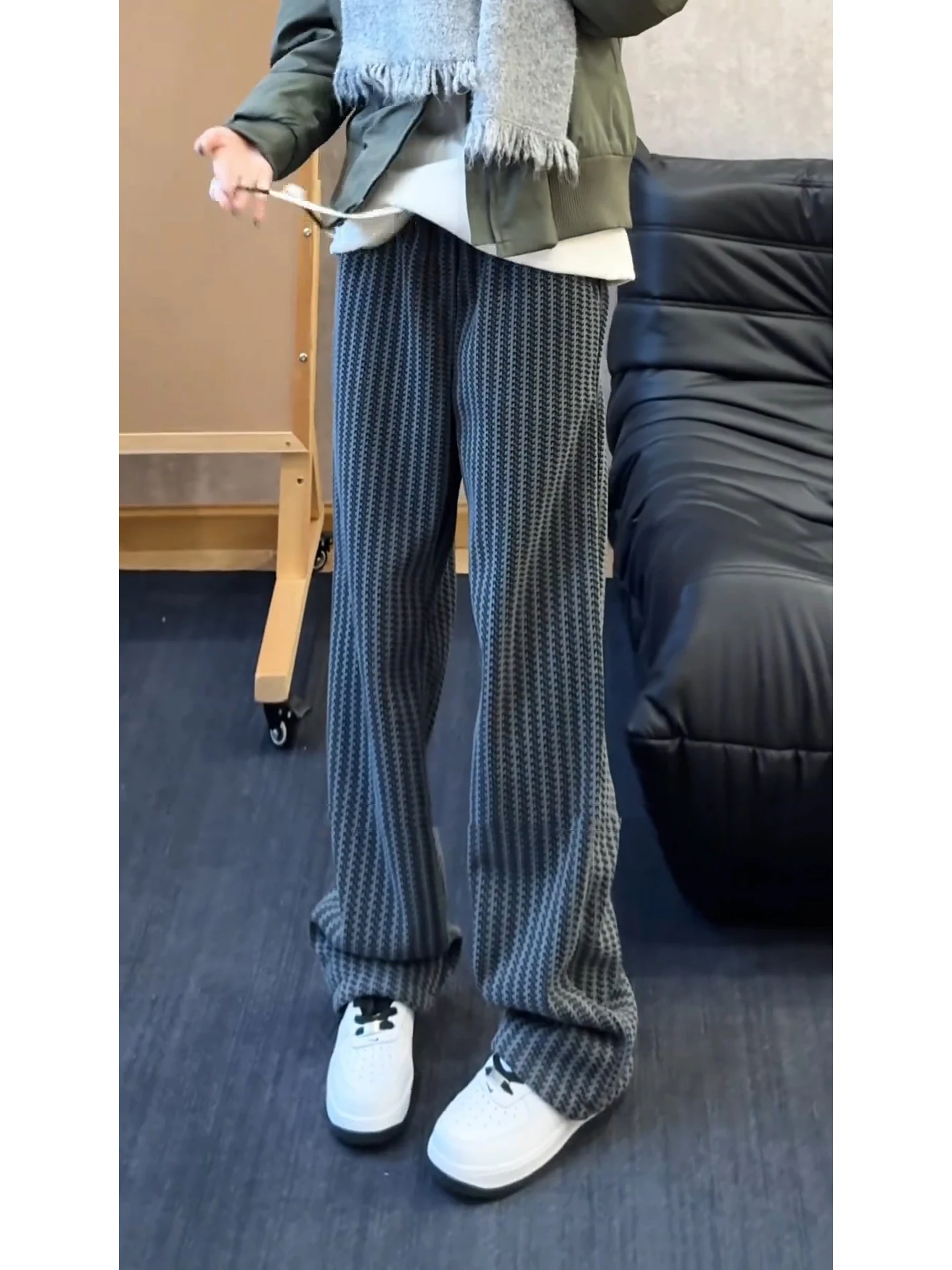 Мужские брюки из хлопкового вельвета на флисовой подкладке, прямого кроя, осенне-зимние, плотные, струящиеся, премиум-класса, для отдыха и спорта
Мужские брюки из хлопкового вельвета на флисовой подкладке, прямого кроя, осенне-зимние, плотные, струящиеся, премиум-класса, для отдыха и спорта