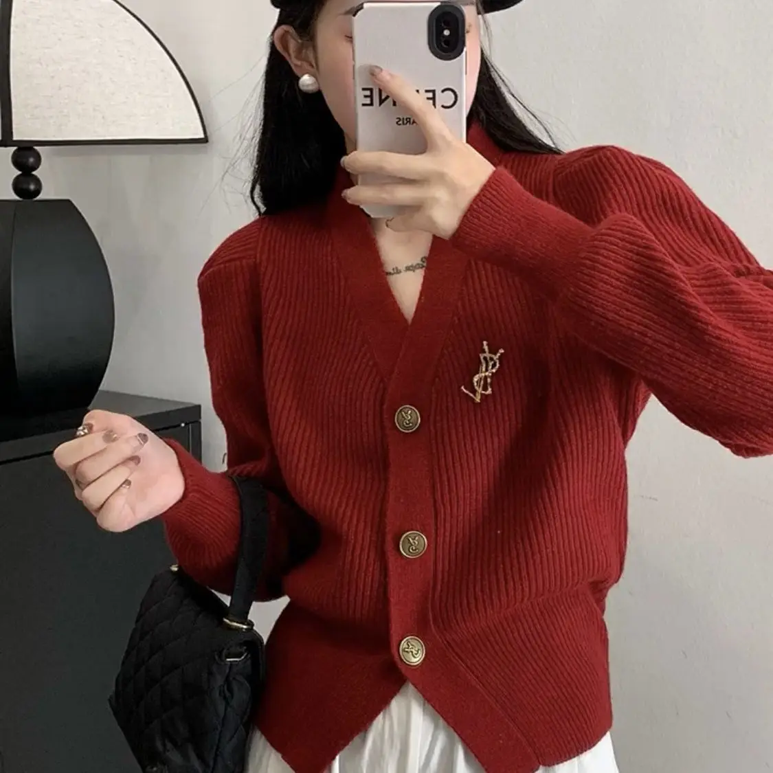 New Year Autumn Winter Red Short Sweater Jacket Christmas All-match Slim Long Sleeved V-neck Knit Cardigan Fashion Elegant Trend
New Year Autumn Winter Red Short Sweater Jacket Christmas All-match Slim Long Sleeved V-neck Knit Cardigan Fashion Elegant Trend