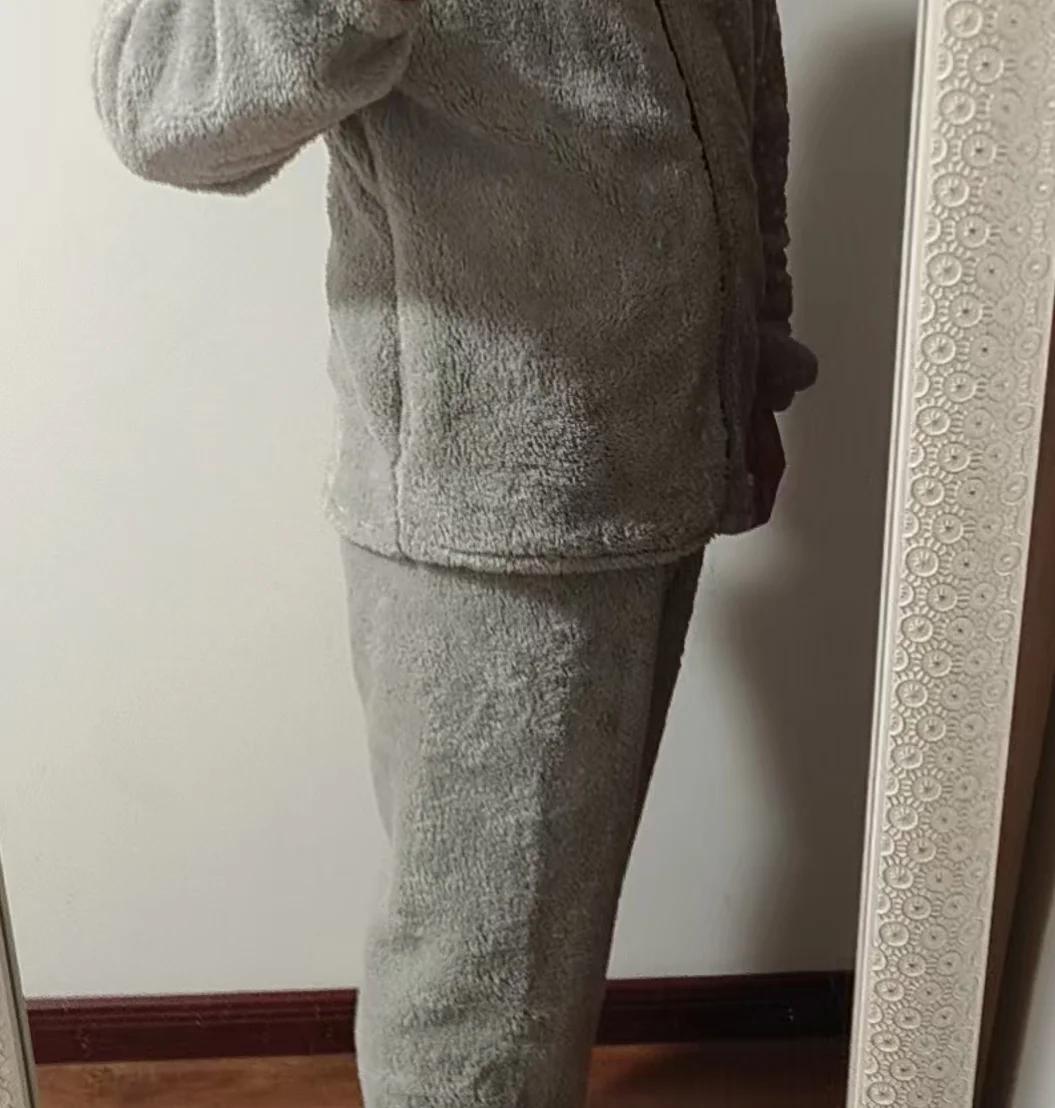 Zipper Pajamas for Men Fleece Winter Sleepwear Korean Pajamas in Set Couples Sleeping Wear Pijama 2 Pcs Pants Sets Home Suit
Zipper Pajamas for Men Fleece Winter Sleepwear Korean Pajamas in Set Couples Sleeping Wear Pijama 2 Pcs Pants Sets Home Suit