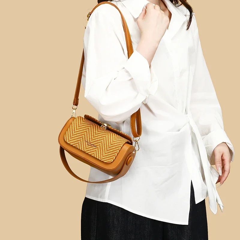 Classic Luxury Women's Tote Bag Genuine Leather Crossbody Shoulder Handbag Elegant Ladies Designer Messenger Purse
Classic Luxury Women's Tote Bag Genuine Leather Crossbody Shoulder Handbag Elegant Ladies Designer Messenger Purse