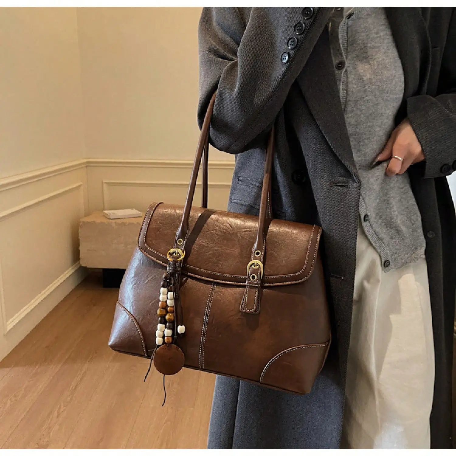 New Color Block Briefcase, Retro Tote Bag, Versatile Armpit & Shoulder Bag For Women Commute
New Color Block Briefcase, Retro Tote Bag, Versatile Armpit & Shoulder Bag For Women Commute