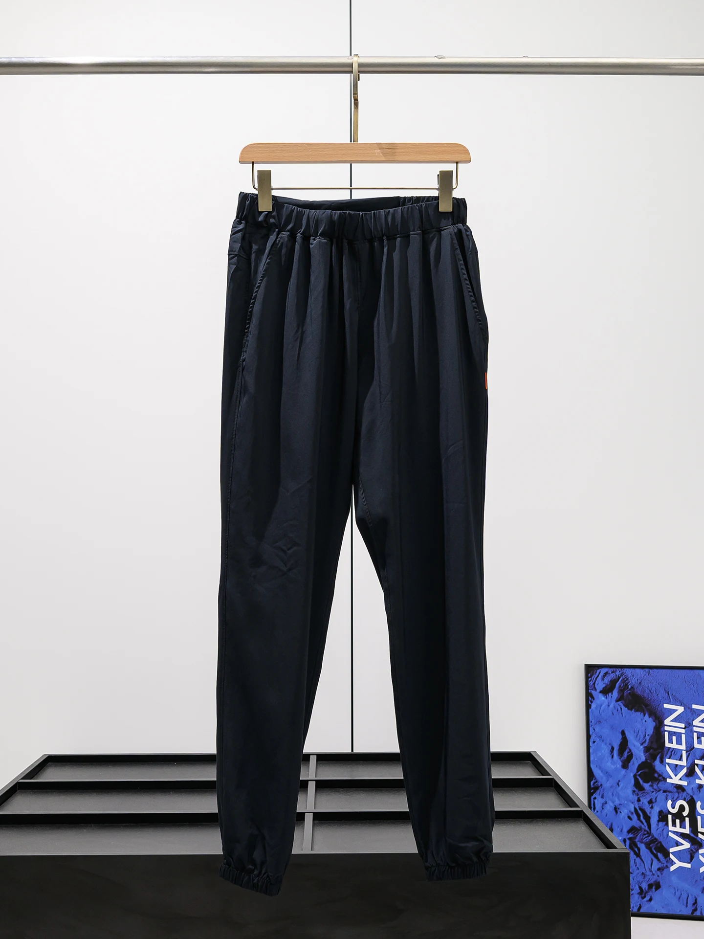 Comfortable Elastic Waist Sports Men's Casual Pants Breathable Quick Dry Summer Outdoor Outdoor Leisure Trousers
Comfortable Elastic Waist Sports Men's Casual Pants Breathable Quick Dry Summer Outdoor Outdoor Leisure Trousers