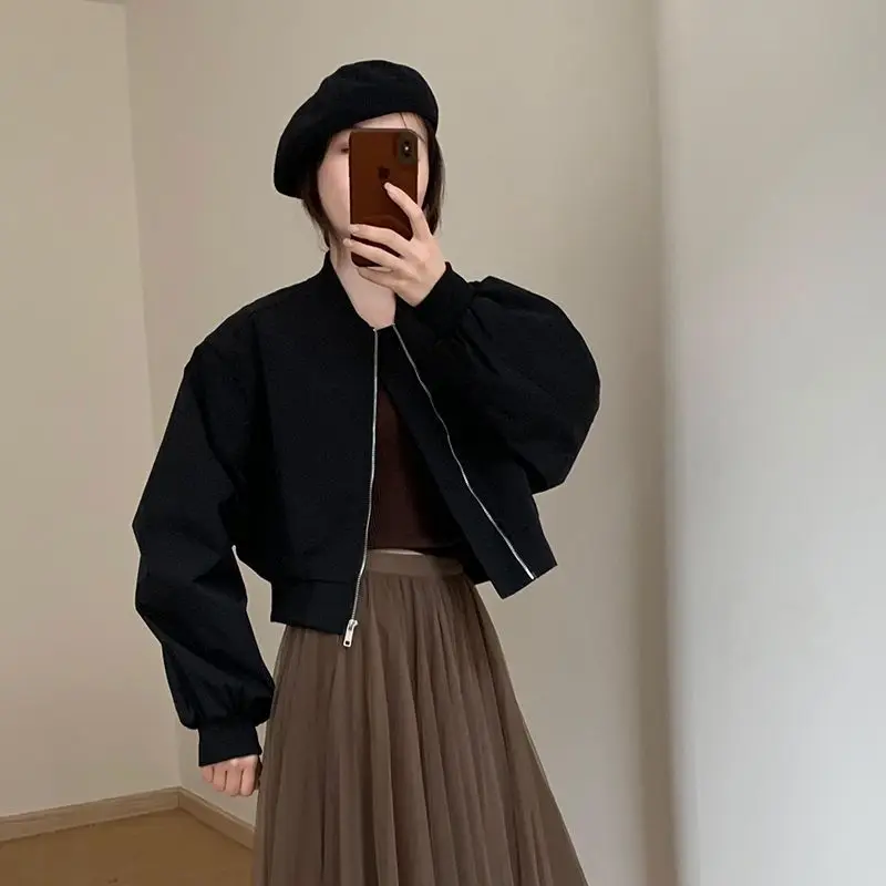 Fashion Short Baseball Jacket 2024 Autumn New Korean Edition Slim Design Short Versatile Top Coat Female
Fashion Short Baseball Jacket 2024 Autumn New Korean Edition Slim Design Short Versatile Top Coat Female