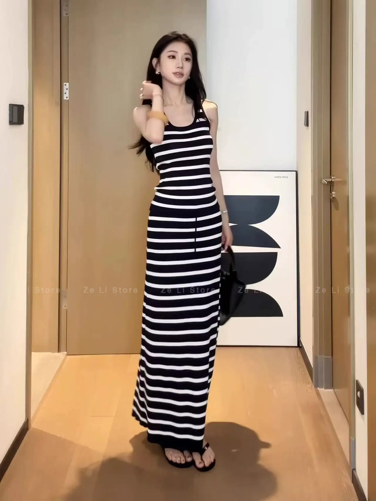 Summer Fashion Slimming Elegant Striped Knit Tank Top and High-waisted Midi Skirt Two-piece Set - Korean Style Outfit for Women
Summer Fashion Slimming Elegant Striped Knit Tank Top and High-waisted Midi Skirt Two-piece Set - Korean Style Outfit for Women