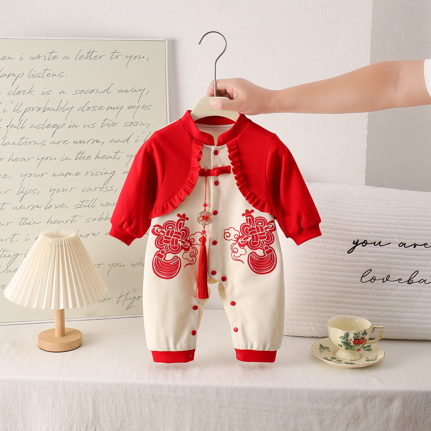 Осенний наряд Baby Rer Boy Girl One Year Old Celebration Red Dr Outfit Cotton ort Sve round Ne Loose Fit Children
Осенний наряд Baby Rer Boy Girl One Year Old Celebration Red Dr Outfit Cotton ort Sve round Ne Loose Fit Children