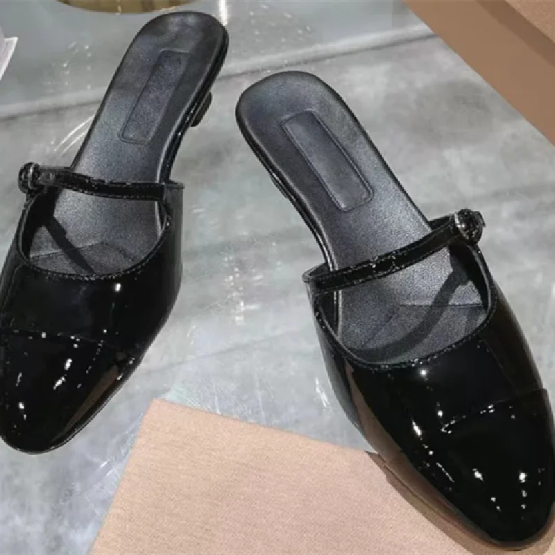 Round Toe Buckle Women Slippers 2024 Spring Summer Shoes New Ladies Sandals Mules Slip On Low Heel Leather Zapatos Para Mujeres
Round Toe Buckle Women Slippers 2024 Spring Summer Shoes New Ladies Sandals Mules Slip On Low Heel Leather Zapatos Para Mujeres