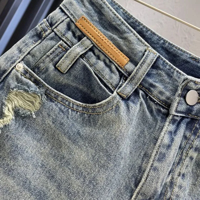 Women Denim Shorts Retro Rolled Edges Design Zipper High Waist A-line Loose Straight Style Daily Casual Versatile Wide Leg Short
Women Denim Shorts Retro Rolled Edges Design Zipper High Waist A-line Loose Straight Style Daily Casual Versatile Wide Leg Short