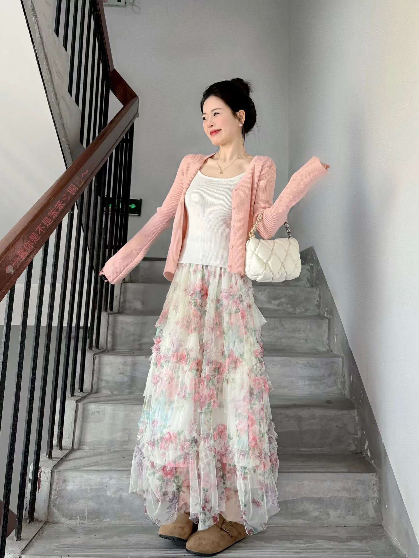 Gentle Wind Floral Lace Half Skirt Women's Summer Sweet Atmosphere High Waist Slim Asymmetrical A-Line Cake Skirt
Gentle Wind Floral Lace Half Skirt Women's Summer Sweet Atmosphere High Waist Slim Asymmetrical A-Line Cake Skirt