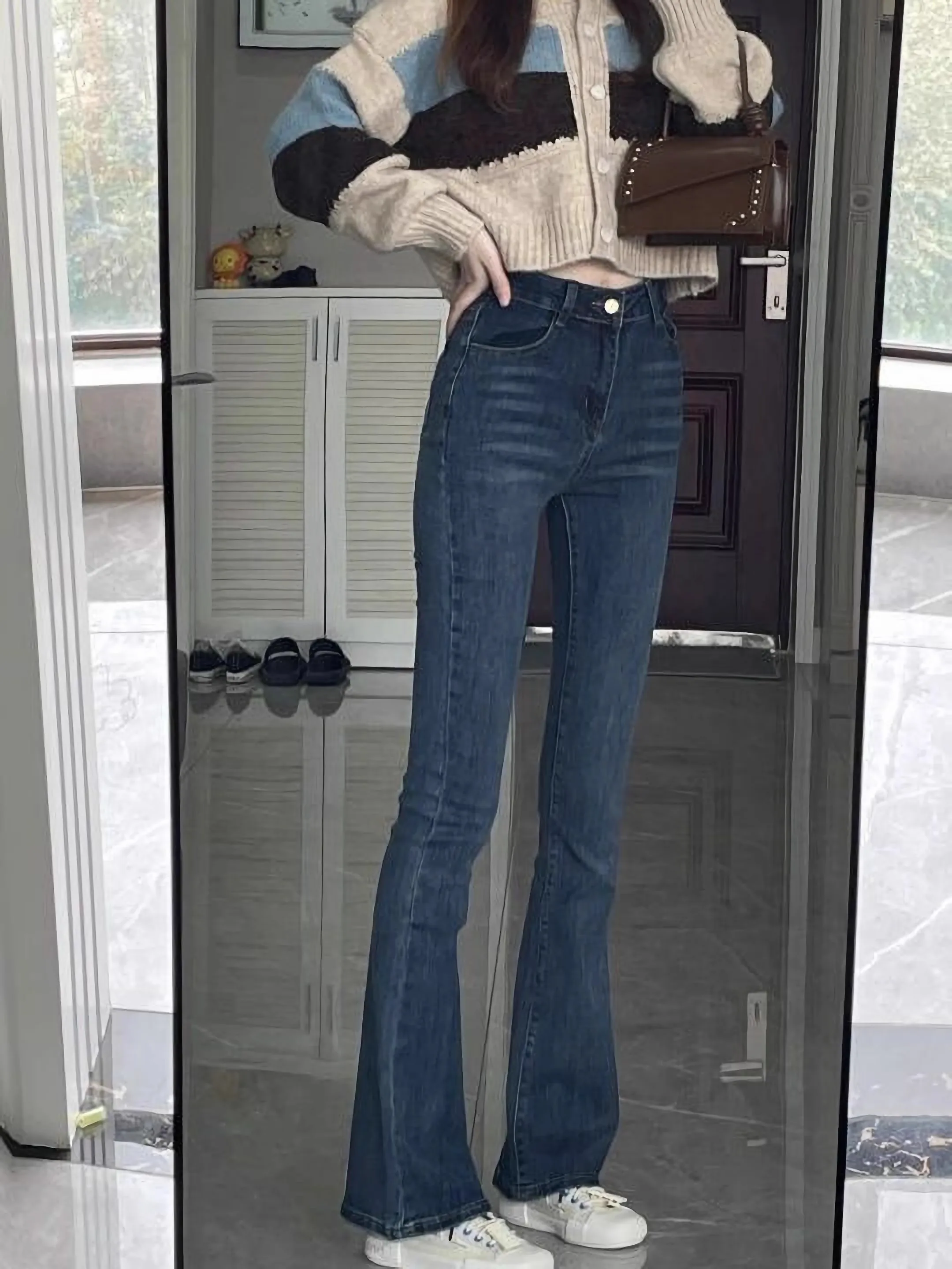 Retro Blue Bell Bottom Jeans Women's Spring Autumn New Style Spicy Girl Versatile High Waist Slimming Elastic Bell Hoof...
Retro Blue Bell Bottom Jeans Women's Spring Autumn New Style Spicy Girl Versatile High Waist Slimming Elastic Bell Hoof...