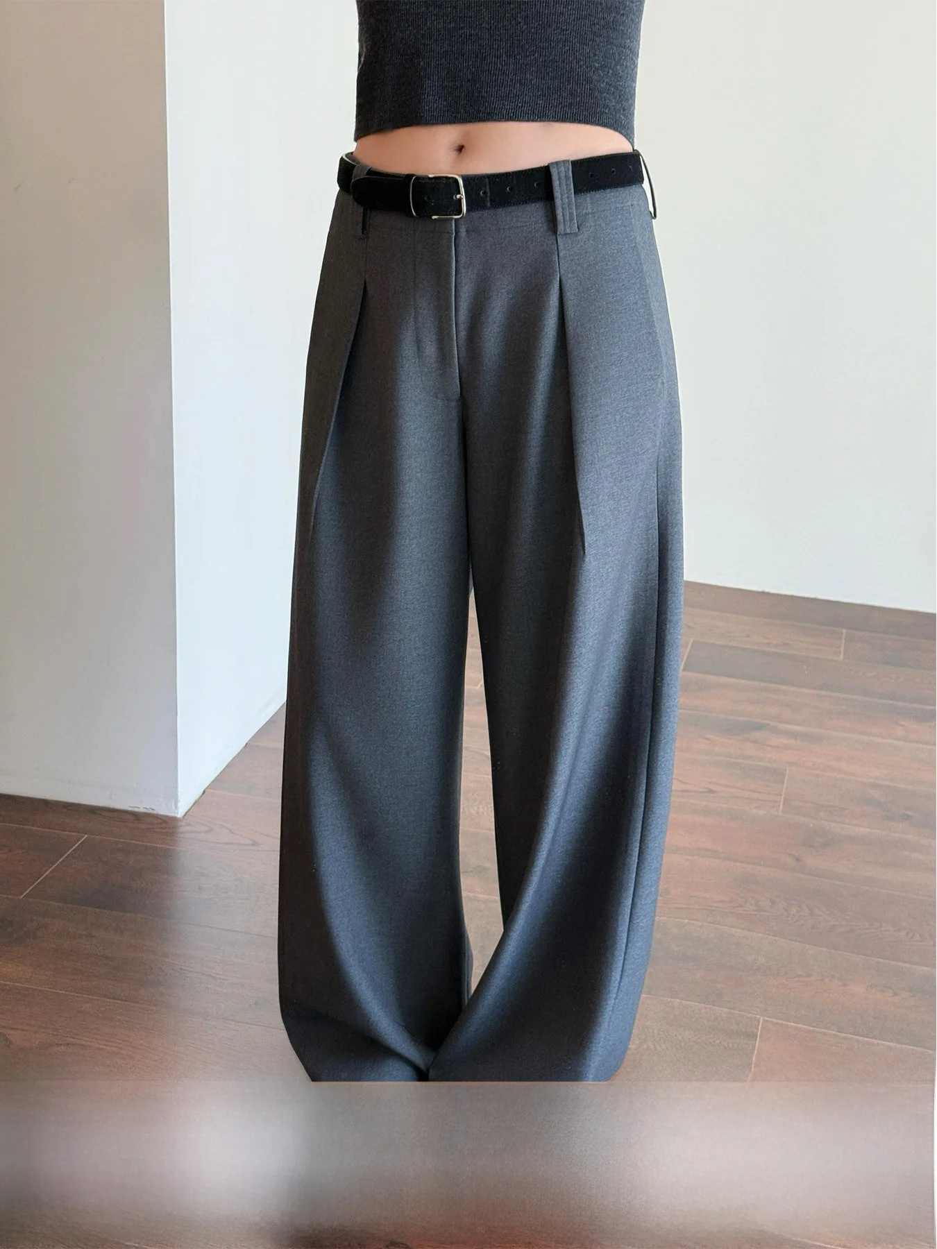 Широкие брюки Tasyavan Wind-Blown с высокой талией на молнии, из полиэфирного волокна, в корейском стиле, для повседневной носки, ветрозащитные
Широкие брюки Tasyavan Wind-Blown с высокой талией на молнии, из полиэфирного волокна, в корейском стиле, для повседневной носки, ветрозащитные