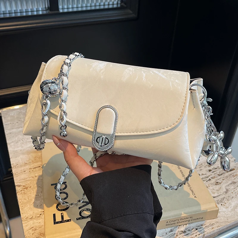 Simple High Sense Bag for Women 2025 New Korean Style Trendy Fashion Small Square Bag Special-Interest Design Messenger Bag
Simple High Sense Bag for Women 2025 New Korean Style Trendy Fashion Small Square Bag Special-Interest Design Messenger Bag
