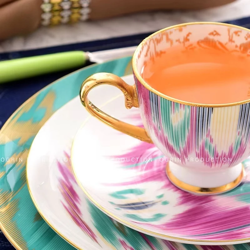 Tableware Bone China Coffee Cups Tea Cups with Saucers Fit for Morning Coffee Home Meals Afternoon Tea and Regular Use
Tableware Bone China Coffee Cups Tea Cups with Saucers Fit for Morning Coffee Home Meals Afternoon Tea and Regular Use