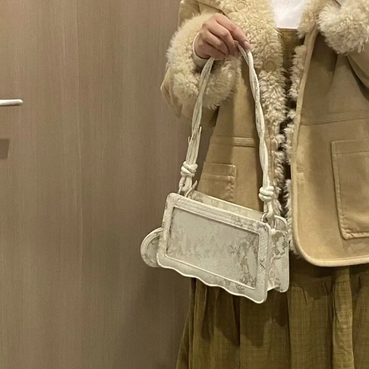 New Transparent Ita Bolsos Mujer Daily Using Bag Underarm Square Sac Femme Shoulder Bags for Woman Crossbady Bolso
New Transparent Ita Bolsos Mujer Daily Using Bag Underarm Square Sac Femme Shoulder Bags for Woman Crossbady Bolso
