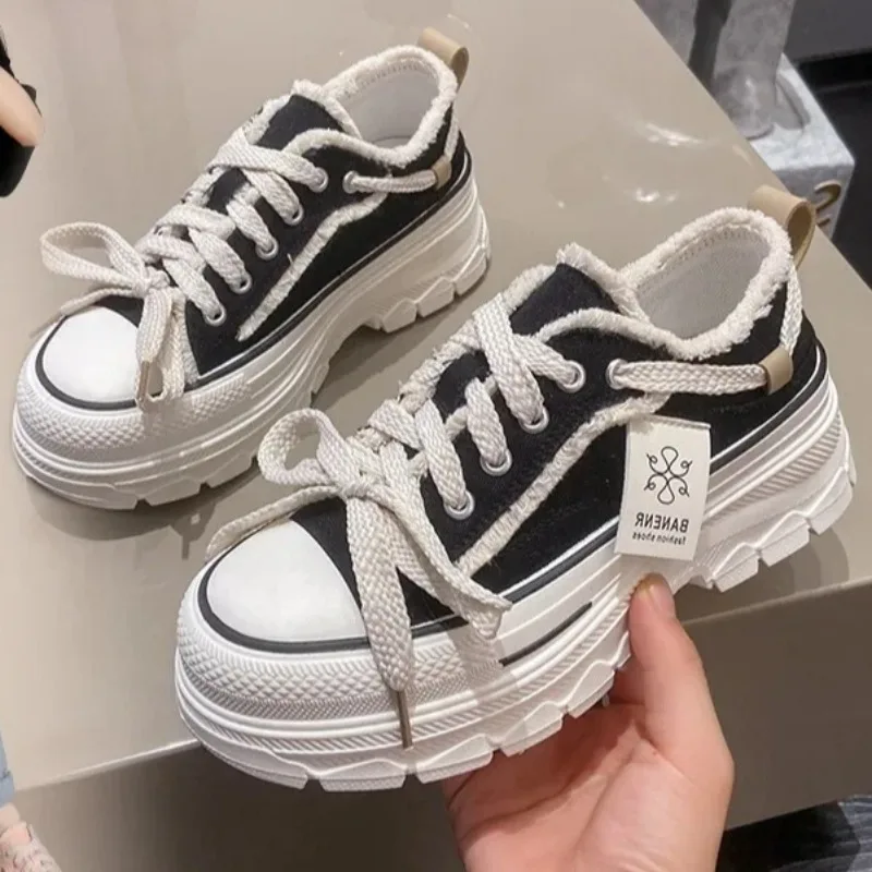 New Thick Soled Retro Off White Shoes Korean Trend Casual Women Shoes Outdoor Street Party White Sneakers Women Zapatos De Mujer
New Thick Soled Retro Off White Shoes Korean Trend Casual Women Shoes Outdoor Street Party White Sneakers Women Zapatos De Mujer