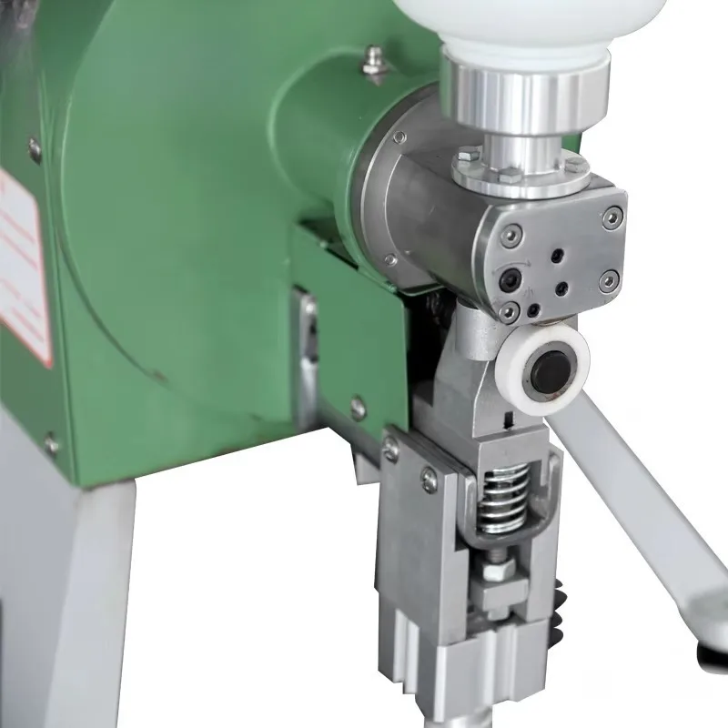 Hot Sale XD-309 Water-based Leather Gluing Machine Semi-automatic for Shoemaking Leatherbag Stationery Belt Packaging Cover Glue
Hot Sale XD-309 Water-based Leather Gluing Machine Semi-automatic for Shoemaking Leatherbag Stationery Belt Packaging Cover Glue