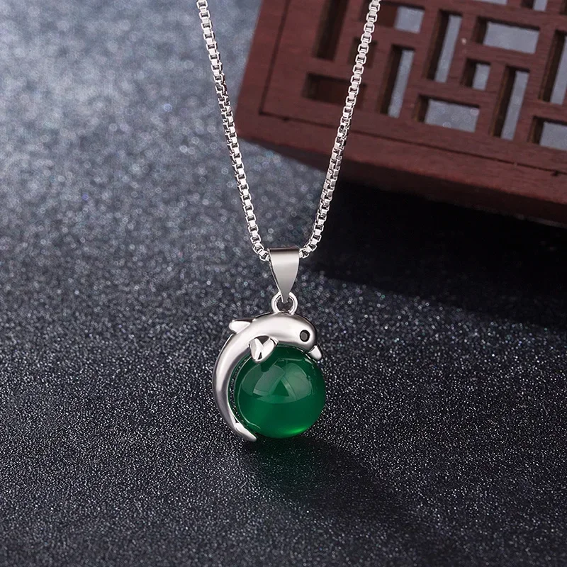 Natural Chinese Green Chalcedony Hand Carved Dolphin Pendant Fashion Boutique Jewelry Women's Zircon Inlaid Necklace Gift
Natural Chinese Green Chalcedony Hand Carved Dolphin Pendant Fashion Boutique Jewelry Women's Zircon Inlaid Necklace Gift