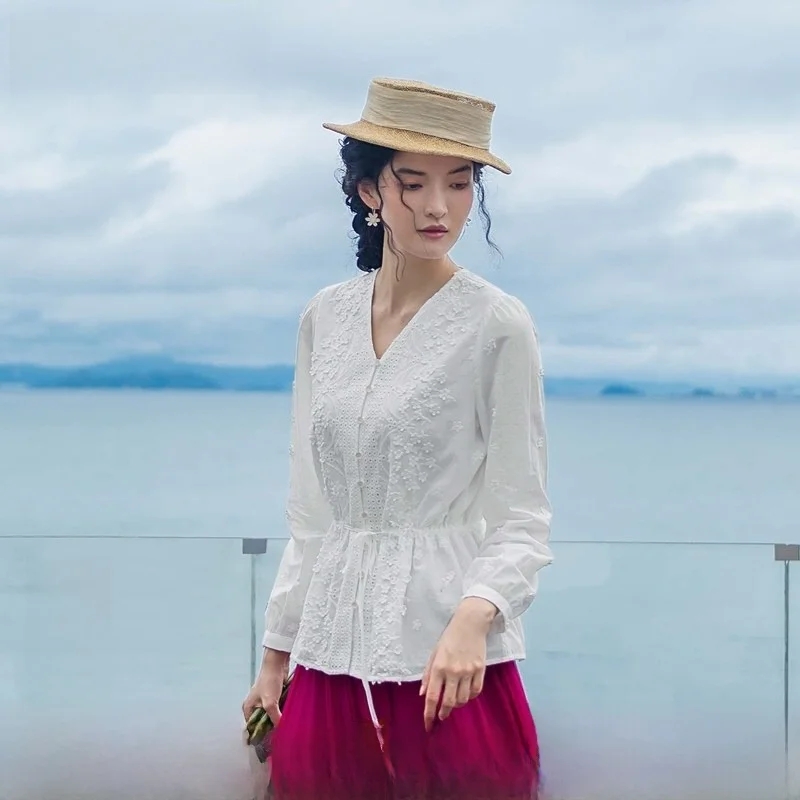 Новая осенне-зимняя женская свободная рубашка из белого хлопка с вышивкой, на пуговицах, с V-образным вырезом, стандартной длины, с длинным рукавом, для похудения
Новая осенне-зимняя женская свободная рубашка из белого хлопка с вышивкой, на пуговицах, с V-образным вырезом, стандартной длины, с длинным рукавом, для похудения