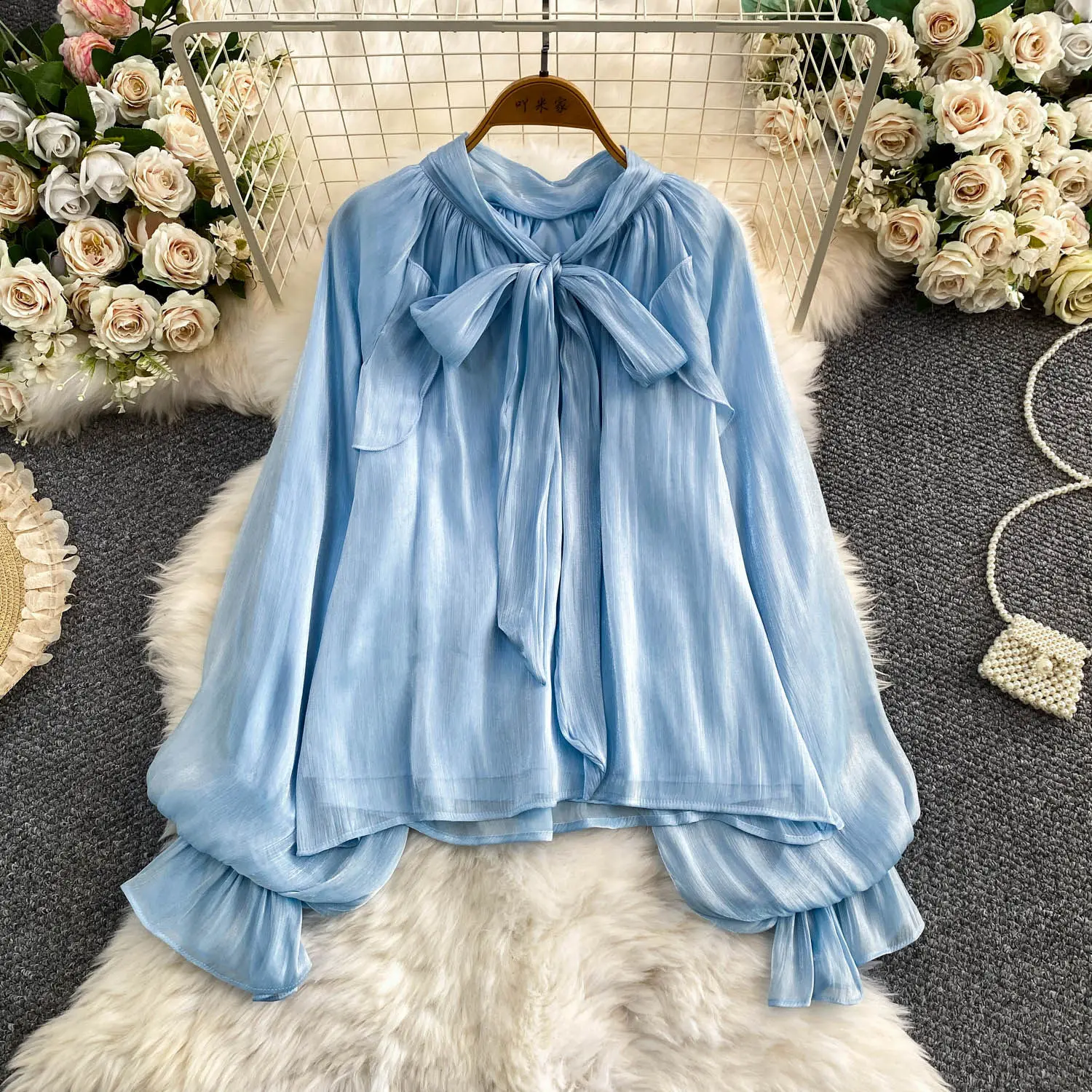 Women's Blouse Elegant Bow Tie V-Neck Chiffon Shirt Women Summer Shimmering Sheer Loose Fit Blouse OL Top Female Shirt BL471
Women's Blouse Elegant Bow Tie V-Neck Chiffon Shirt Women Summer Shimmering Sheer Loose Fit Blouse OL Top Female Shirt BL471