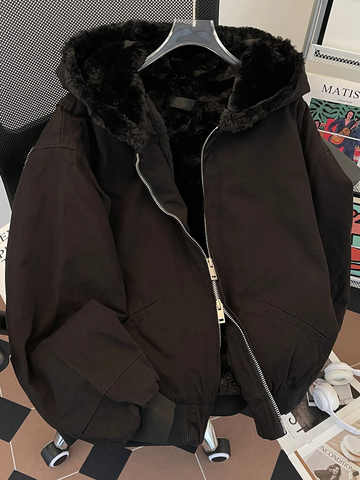 Men's Winter Thiened Fce Lined Hooded Cotton Jaet Warm Loose Retro Japanese Sle Youth Sports Fur Collar Cotton Coat
Men's Winter Thiened Fce Lined Hooded Cotton Jaet Warm Loose Retro Japanese Sle Youth Sports Fur Collar Cotton Coat