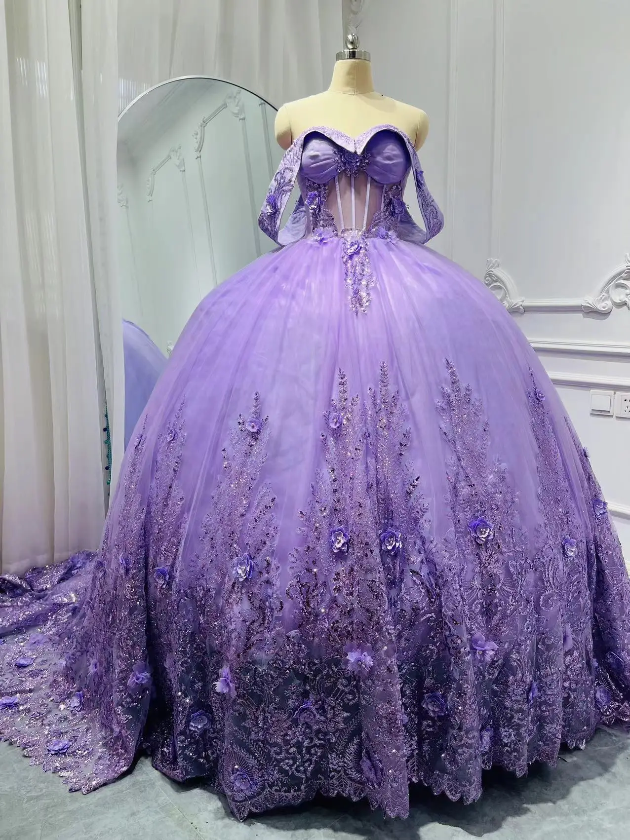 Real Picture Mexican Lavender Quinceanera Dresses Off Shoulder Ball Gown Sweep Train Women Birthday Party Prom Dress 15 Pageant
Real Picture Mexican Lavender Quinceanera Dresses Off Shoulder Ball Gown Sweep Train Women Birthday Party Prom Dress 15 Pageant