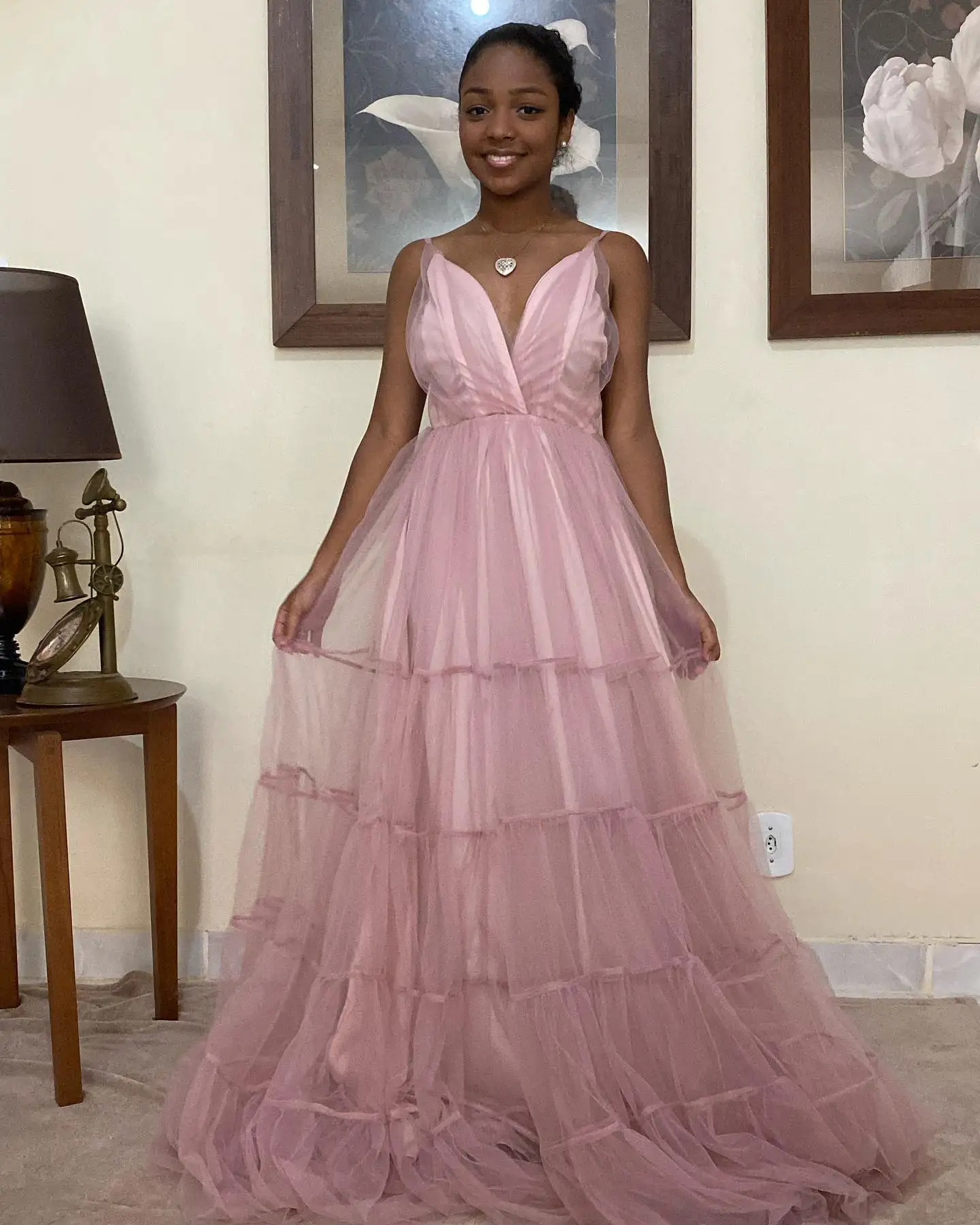 Customized Temperament Sweetheart Spaghetti Straps Organza Evening Dresses Elegant Pleats Pink Vestido De Festa Vestido De Noche
Customized Temperament Sweetheart Spaghetti Straps Organza Evening Dresses Elegant Pleats Pink Vestido De Festa Vestido De Noche