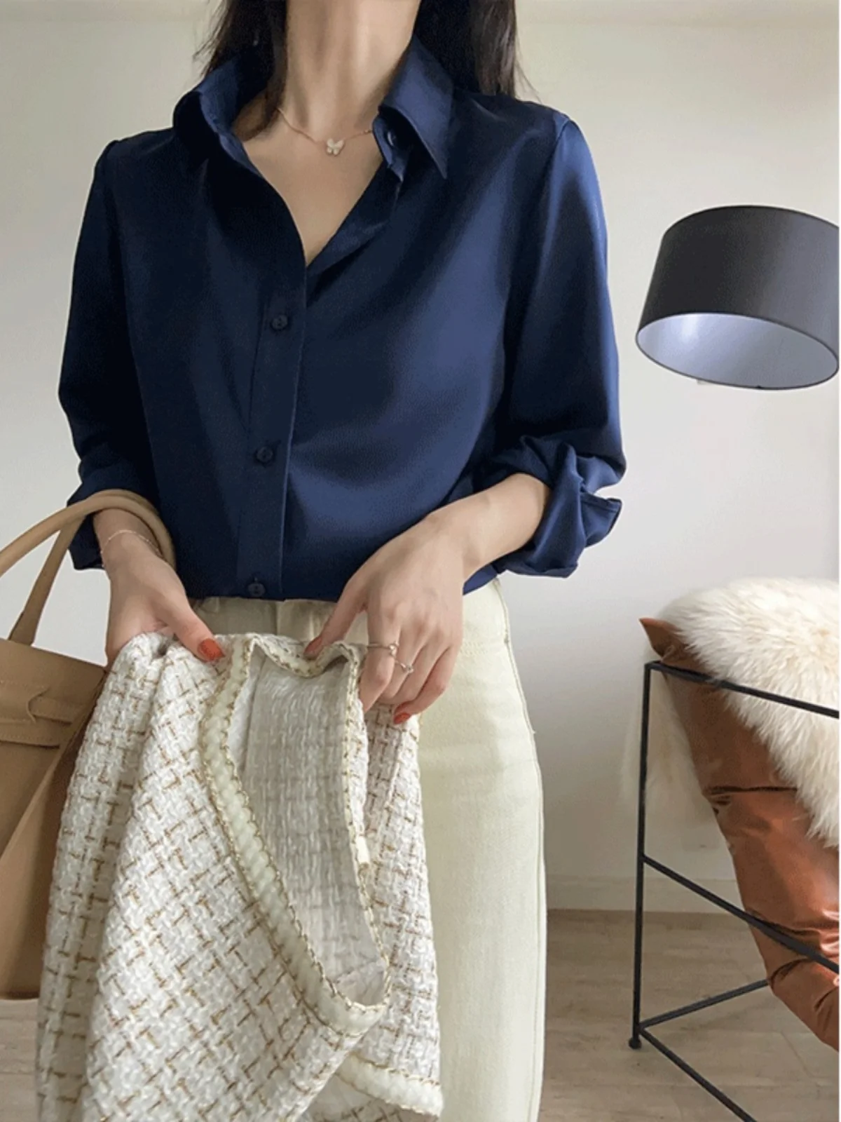 Elegant Korean Style Long Sleeve Satin Shirt Women's Chic Slimming Base Layer Top High-End Feelings Fashionable Autumn New Ar...
Elegant Korean Style Long Sleeve Satin Shirt Women's Chic Slimming Base Layer Top High-End Feelings Fashionable Autumn New Ar...
