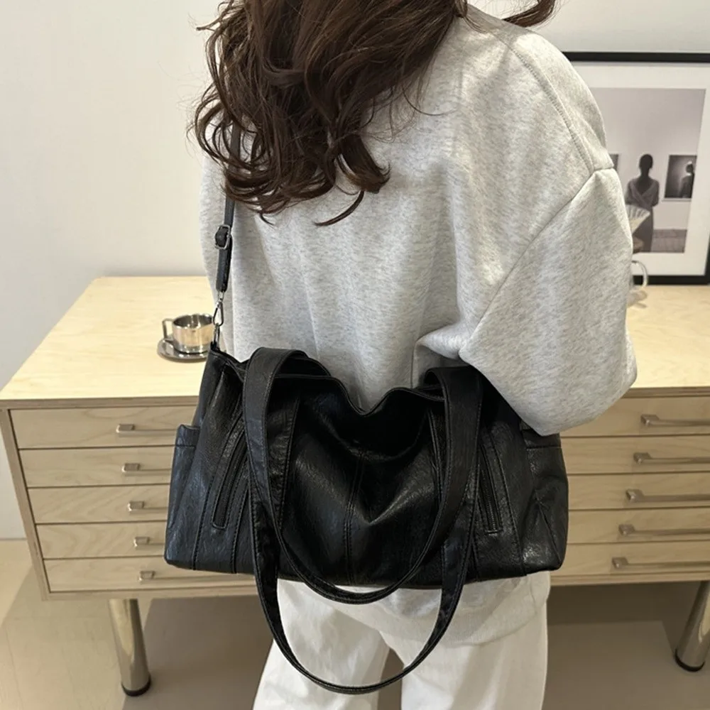 Cool Retro PU Shoulder Bag Locomotive Style Large Capacity Commuting Handbag Soft Waterproof Underarm Tote Bag Daily
Cool Retro PU Shoulder Bag Locomotive Style Large Capacity Commuting Handbag Soft Waterproof Underarm Tote Bag Daily