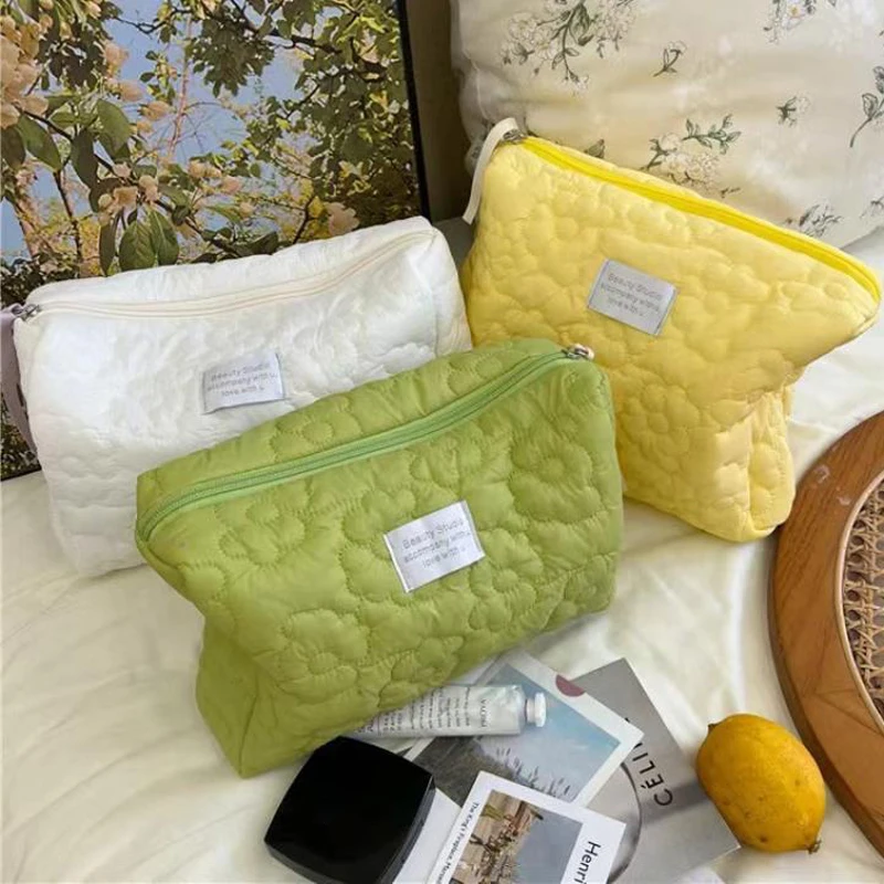 Large Capacity Women Makeup Bag Toiletries Cosmetic Organizer Zipper Bag Travel Wash Pouch Cosmetic Bag Female Make Up Bags
Large Capacity Women Makeup Bag Toiletries Cosmetic Organizer Zipper Bag Travel Wash Pouch Cosmetic Bag Female Make Up Bags