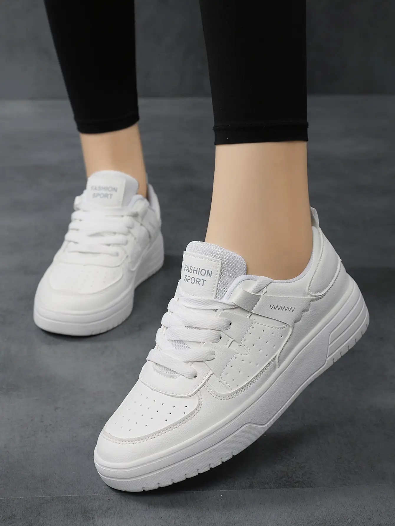 White Low Top Canvas Shoes Lightweight Versatile Casual Sneakers For Women Fall Winter
White Low Top Canvas Shoes Lightweight Versatile Casual Sneakers For Women Fall Winter