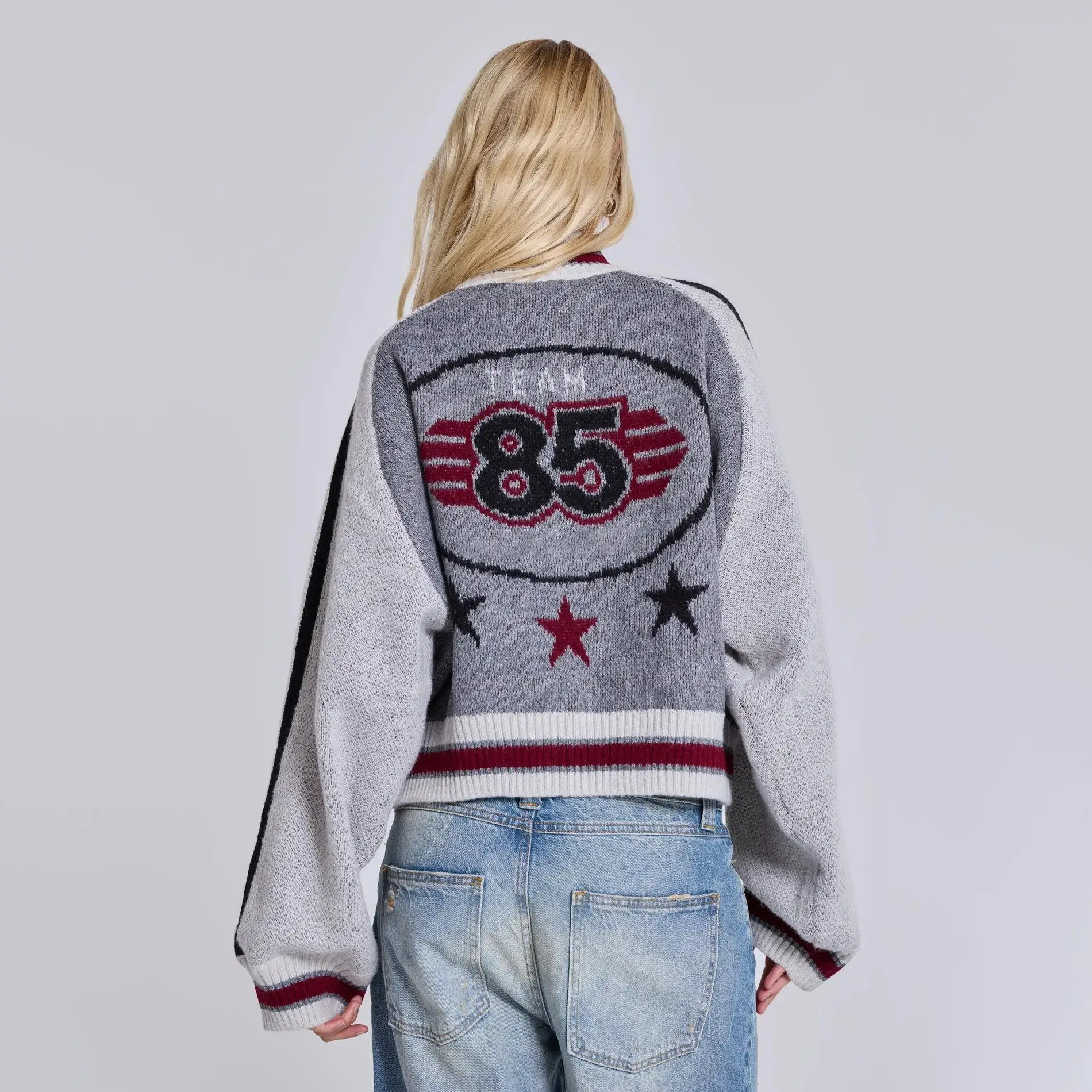 Свободный вязаный свитер, кардиган, американский ретро, с буквенной звездой, свободный крой, модная одежда для девочек, осень-зима, новая уличная одежда
Свободный вязаный свитер, кардиган, американский ретро, с буквенной звездой, свободный крой, модная одежда для девочек, осень-зима, новая уличная одежда