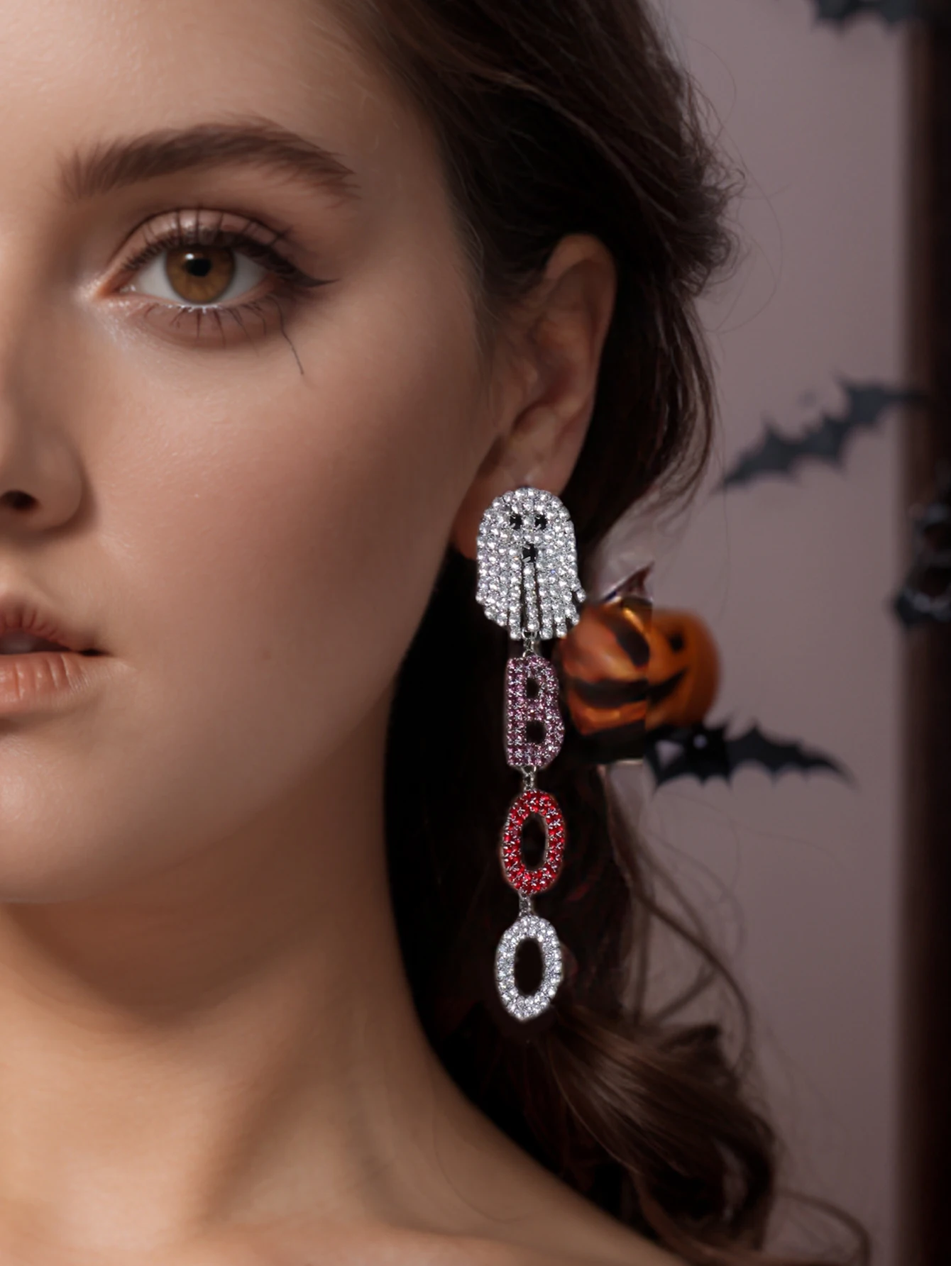 1pc Horror Ghost BOO Pendant Earrings Halloween Pumpkin Atmosphere Earrings Women's Festival Party
1pc Horror Ghost BOO Pendant Earrings Halloween Pumpkin Atmosphere Earrings Women's Festival Party
