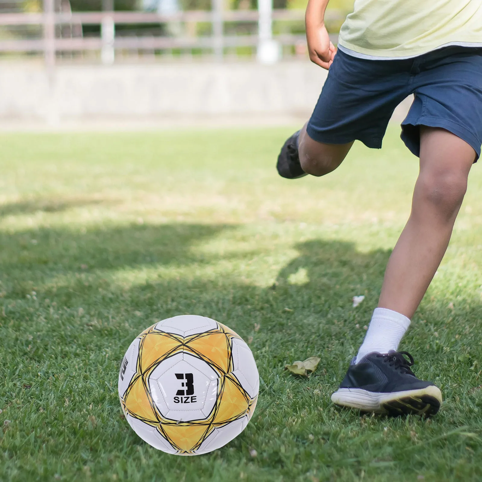 1pc Thickened Size 3 PVC Soccer Ball Yellow Kids Sports Equipment Durable Training Youth Football Practice Outdoor Indoor Team
1pc Thickened Size 3 PVC Soccer Ball Yellow Kids Sports Equipment Durable Training Youth Football Practice Outdoor Indoor Team