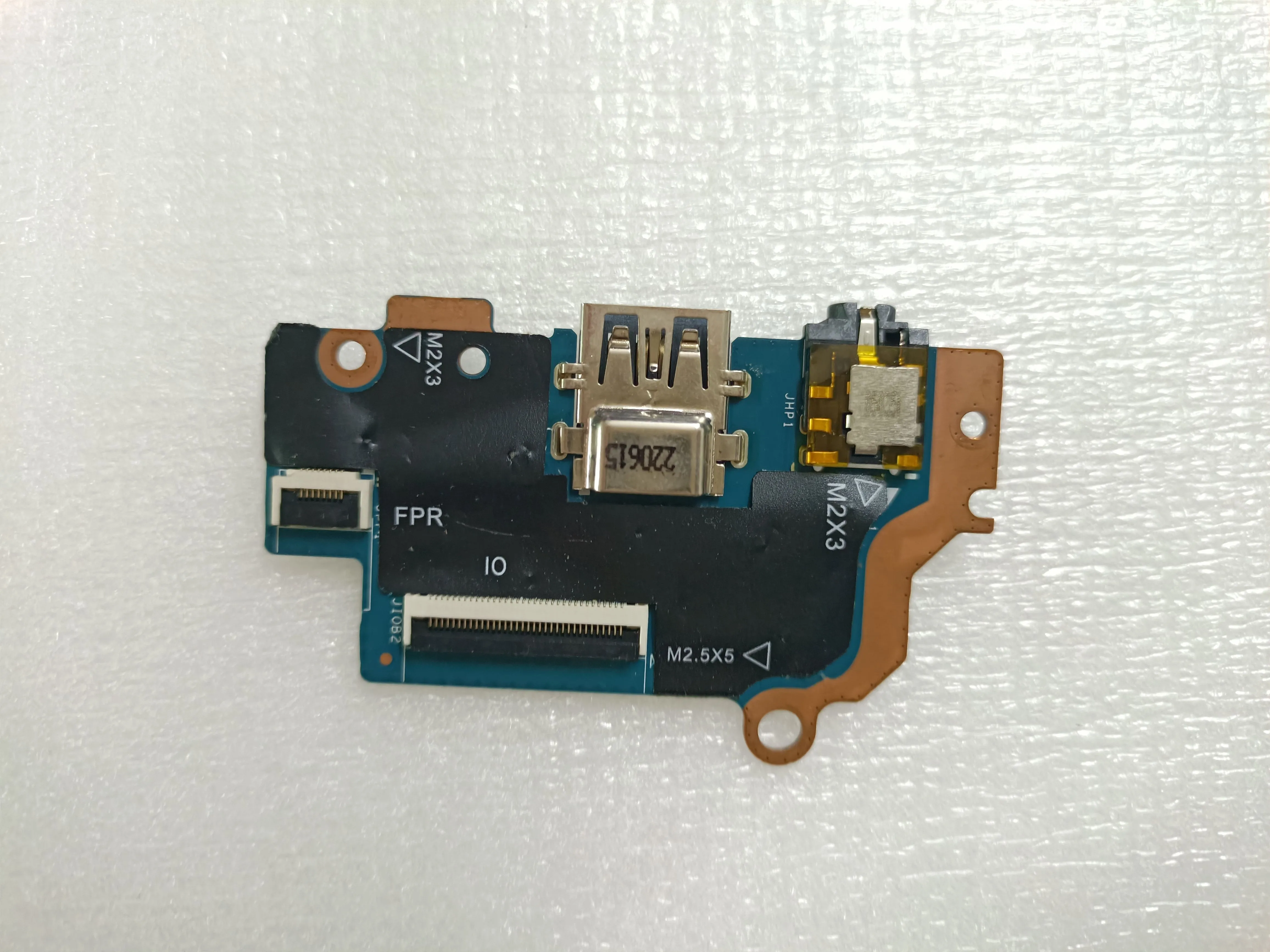 Использованная оригинальная USB-плата для Dell Inspiron 14 3420 IDH41, плата аудиогарнитуры, маленькая плата LS-M361P
Использованная оригинальная USB-плата для Dell Inspiron 14 3420 IDH41, плата аудиогарнитуры, маленькая плата LS-M361P