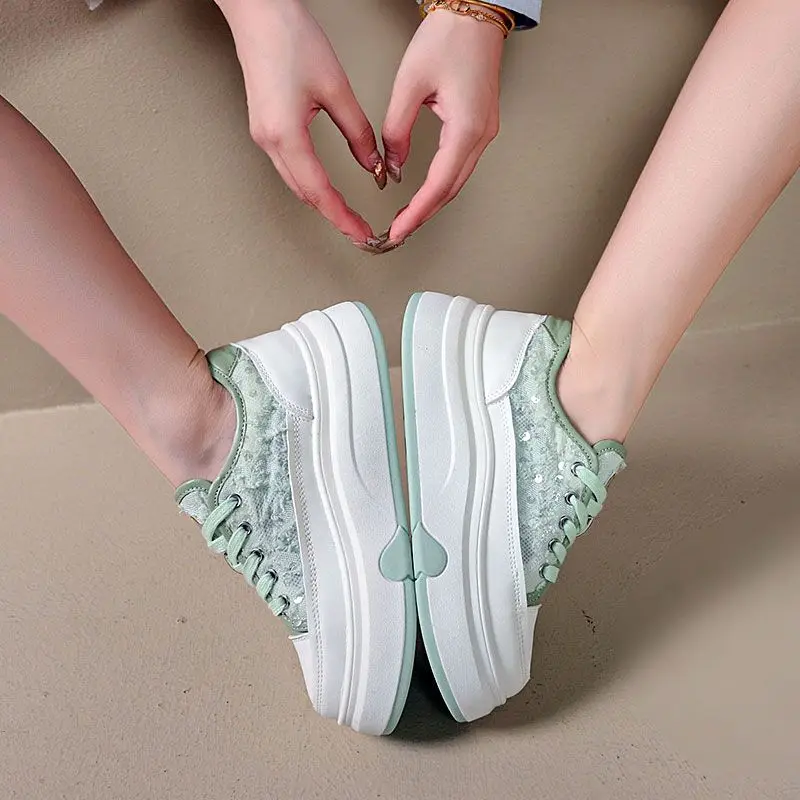 Platform Sneakers Lace Sequin Strap Casual Shoes Chunky Sole Non-Slip Breathable Trainers Women's 2026 New Fashion Heart Shape
Platform Sneakers Lace Sequin Strap Casual Shoes Chunky Sole Non-Slip Breathable Trainers Women's 2026 New Fashion Heart Shape